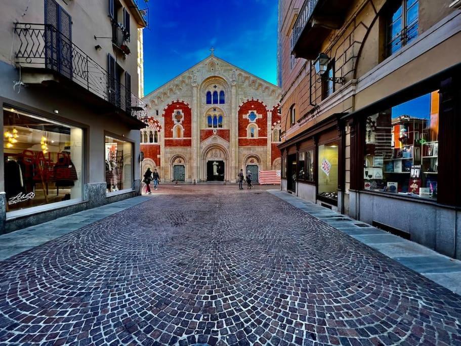 Prestigioso Attico A Passo Duomo By Revenue House Apartment Casale Monferrato Bagian luar foto